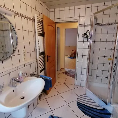 Haus-haller Apartment *