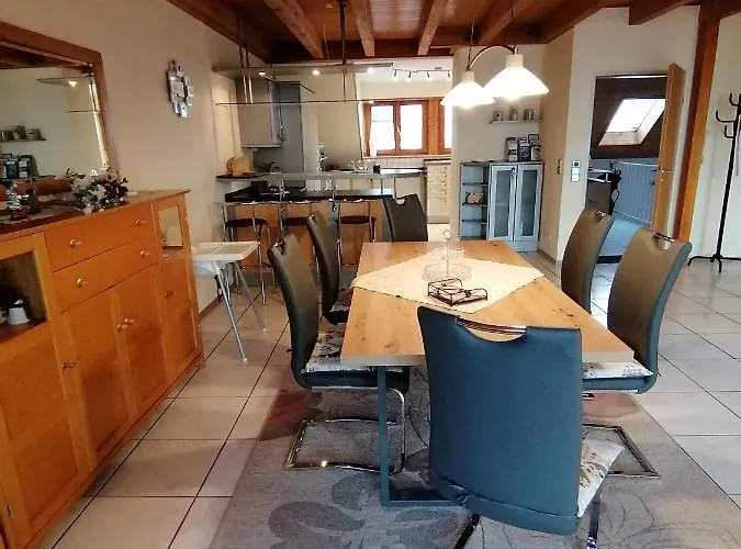 Haus-haller Διαμέρισμα